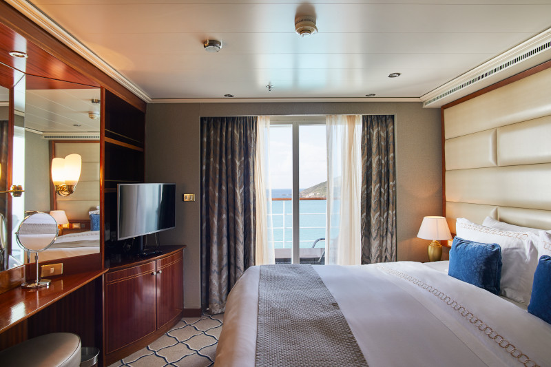 Bedroom of the Owner Suite, Silver Whisper