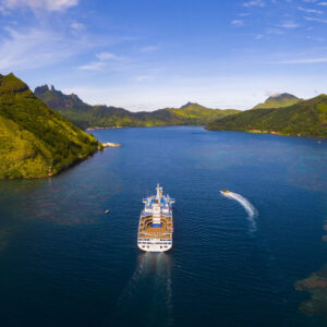 Aranui 5 at Rapa_drone photo Lionel Gouverneur