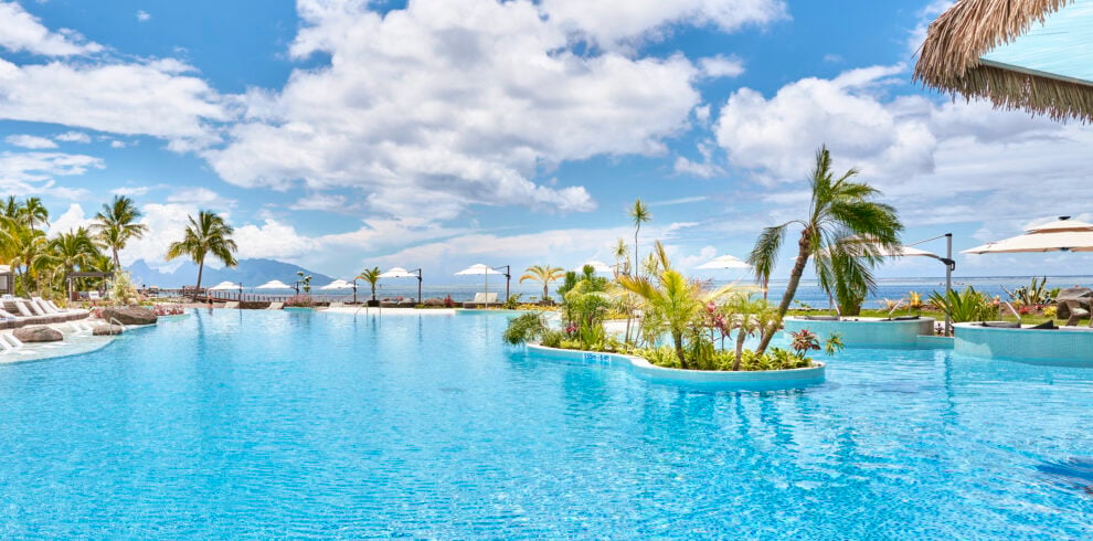 Hilton Hotel Tahiti Pool HIGH RES